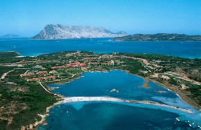 Porto Coda Cavallo Salina Bamba